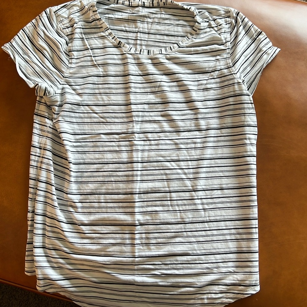 Lululemon love tshirt, 10, white black stripe